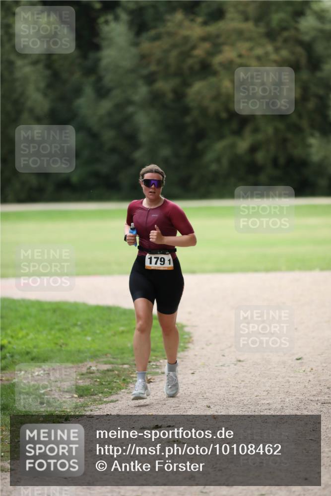 30.08.2026 - Elbe Triathlon Hamburg Antke Förster http://msf.ph/oto/10108462 30.08.2026 14:28:37 Laufen 179 meine-sportfotos.de