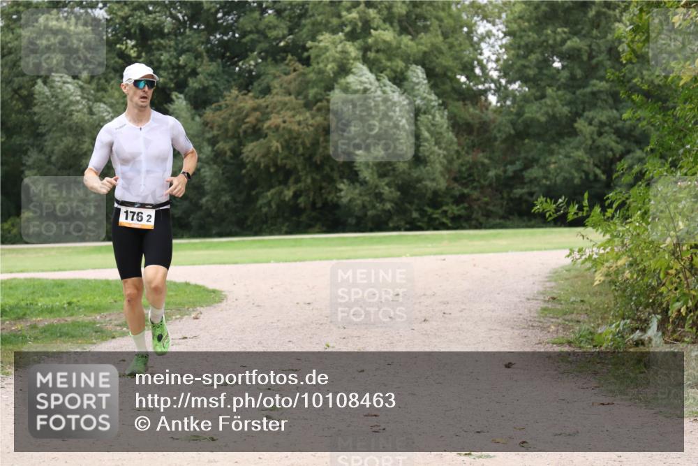 30.08.2026 - Elbe Triathlon Hamburg Antke Förster http://msf.ph/oto/10108463 30.08.2026 15:00:39 Laufen 1762 meine-sportfotos.de