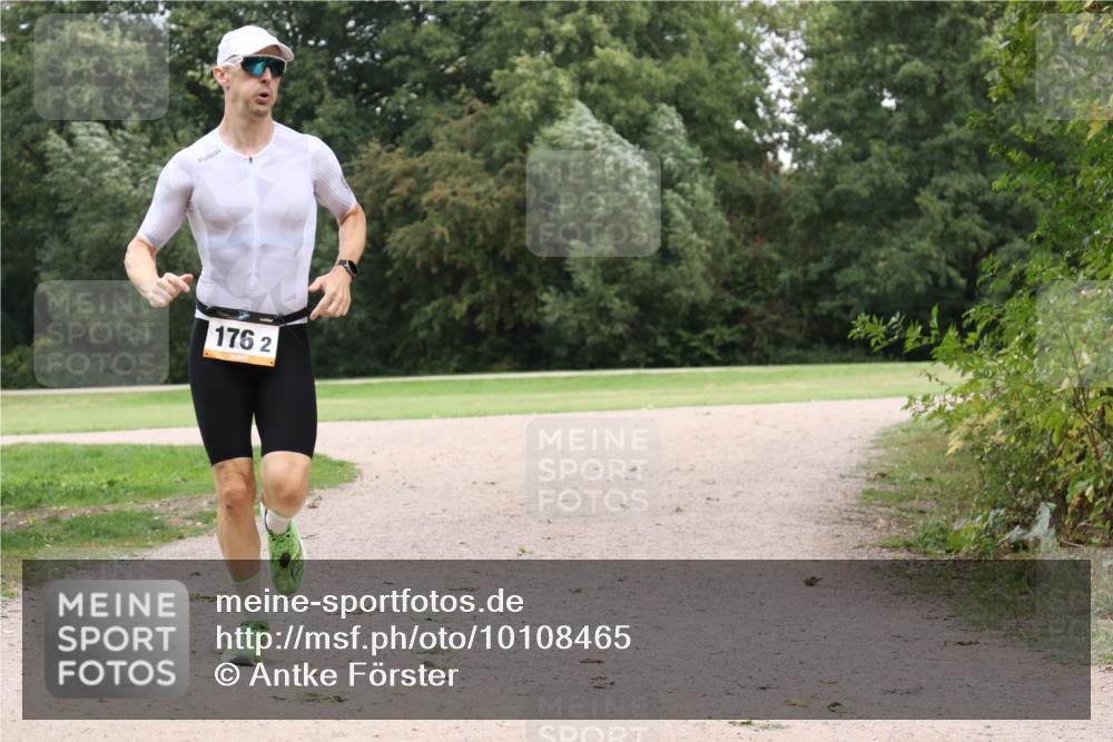 30.08.2026 - Elbe Triathlon Hamburg Antke Förster http://msf.ph/oto/10108465 30.08.2026 15:00:40 Laufen 176, 2 meine-sportfotos.de