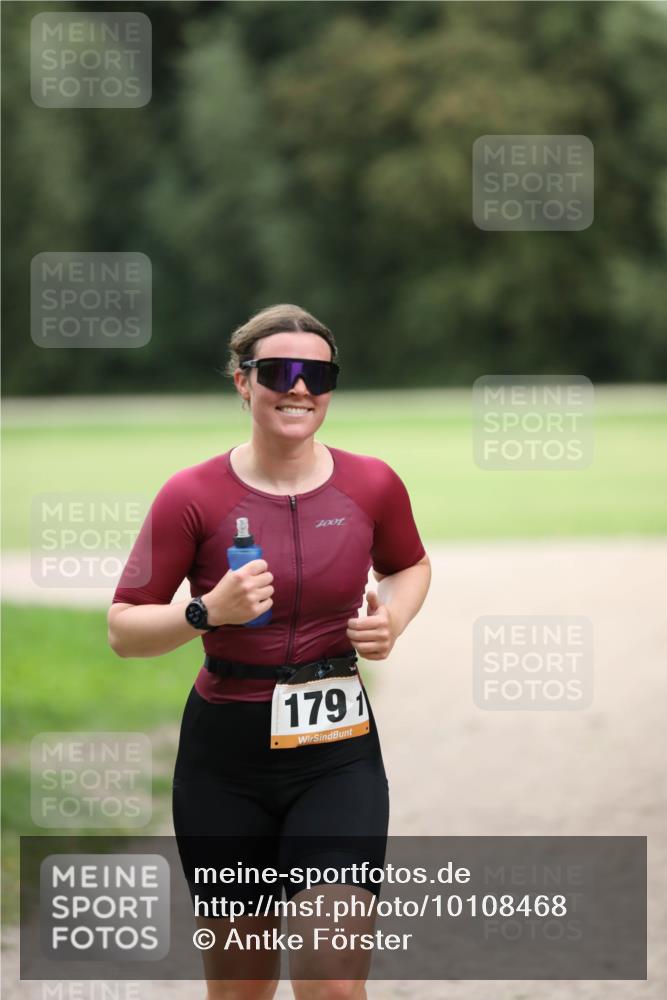 30.08.2026 - Elbe Triathlon Hamburg Antke Förster http://msf.ph/oto/10108468 30.08.2026 14:28:40 Laufen 7001, 179 meine-sportfotos.de