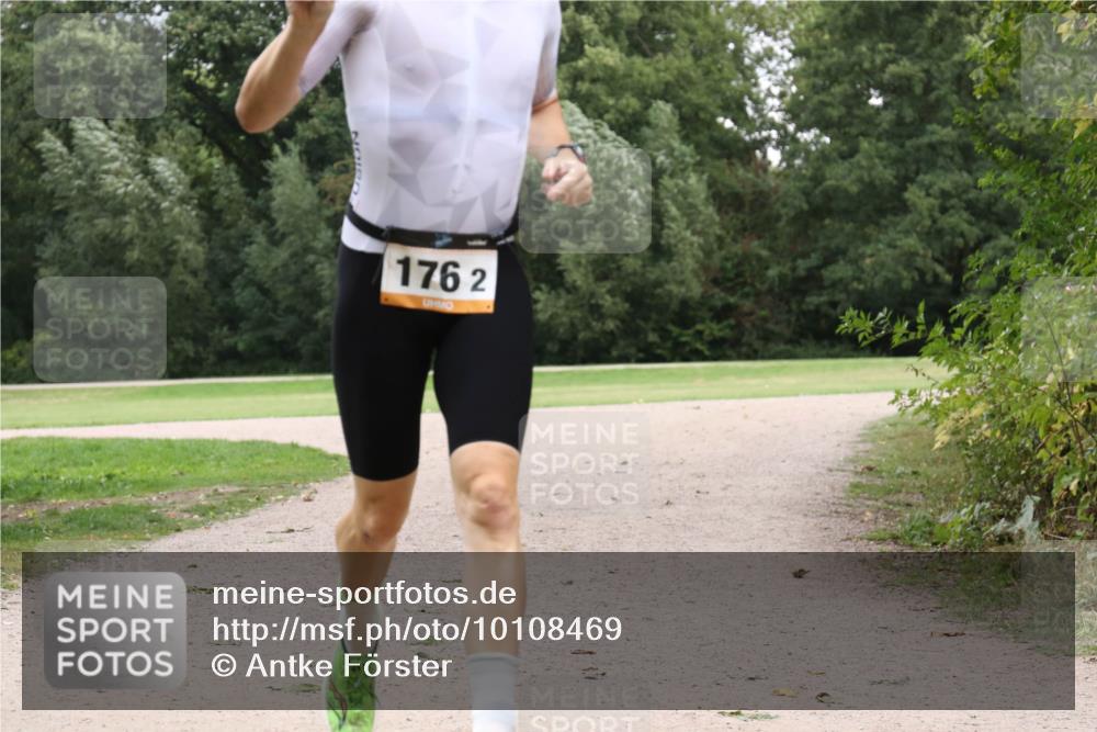 30.08.2026 - Elbe Triathlon Hamburg Antke Förster http://msf.ph/oto/10108469 30.08.2026 15:00:41 Laufen 1762 meine-sportfotos.de
