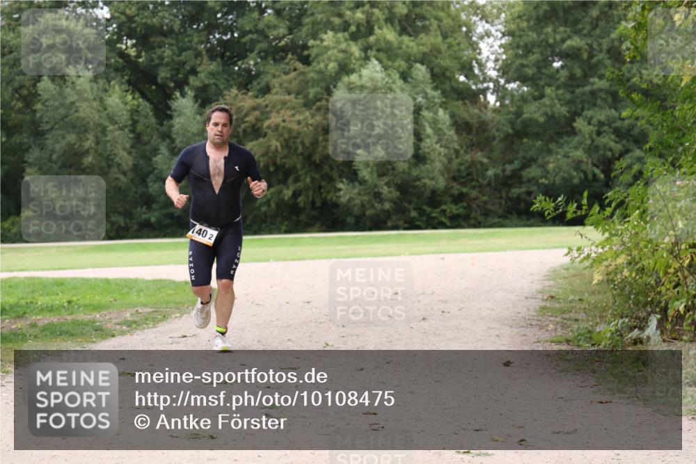 30.08.2026 - Elbe Triathlon Hamburg Antke Förster http://msf.ph/oto/10108475 30.08.2026 15:01:11 Laufen 40, 2 meine-sportfotos.de