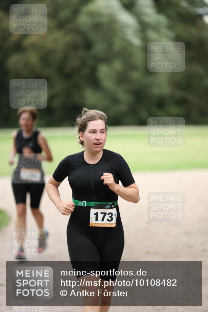 30.08.2026 - Elbe Triathlon Hamburg Antke Förster http://msf.ph/oto/10108482 30.08.2026 14:28:49 Laufen 1731 meine-sportfotos.de