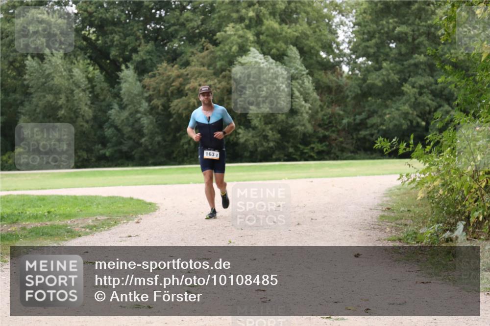 30.08.2026 - Elbe Triathlon Hamburg Antke Förster http://msf.ph/oto/10108485 30.08.2026 15:01:44 Laufen 163, 2 meine-sportfotos.de