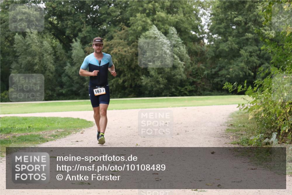 30.08.2026 - Elbe Triathlon Hamburg Antke Förster http://msf.ph/oto/10108489 30.08.2026 15:01:46 Laufen 163, 2 meine-sportfotos.de
