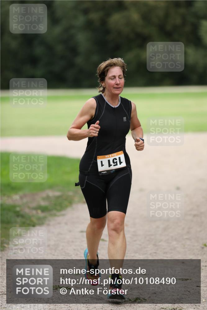 30.08.2026 - Elbe Triathlon Hamburg Antke Förster http://msf.ph/oto/10108490 30.08.2026 14:28:51 Laufen 151, 1 meine-sportfotos.de