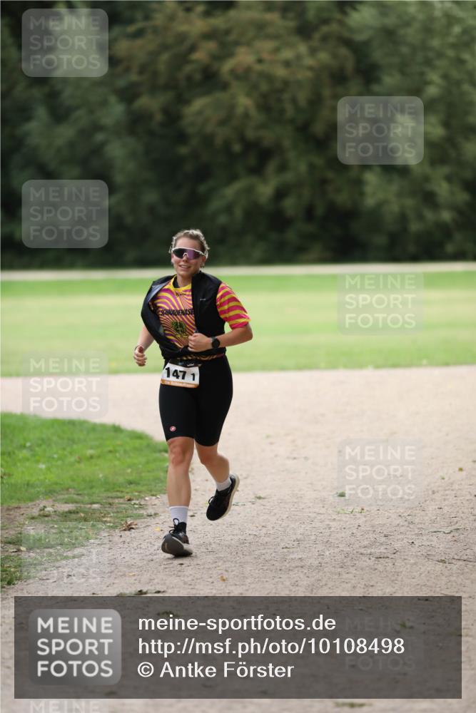30.08.2026 - Elbe Triathlon Hamburg Antke Förster http://msf.ph/oto/10108498 30.08.2026 14:29:03 Laufen 1471 meine-sportfotos.de