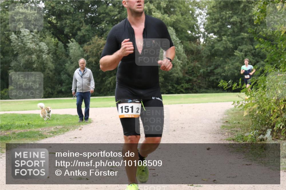 30.08.2026 - Elbe Triathlon Hamburg Antke Förster http://msf.ph/oto/10108509 30.08.2026 15:02:02 Laufen 151, 2 meine-sportfotos.de