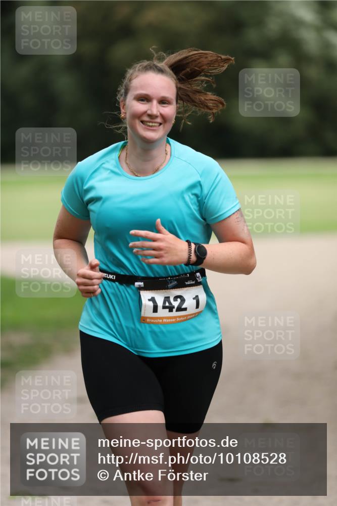 30.08.2026 - Elbe Triathlon Hamburg Antke Förster http://msf.ph/oto/10108528 30.08.2026 14:29:49 Laufen 1421 meine-sportfotos.de