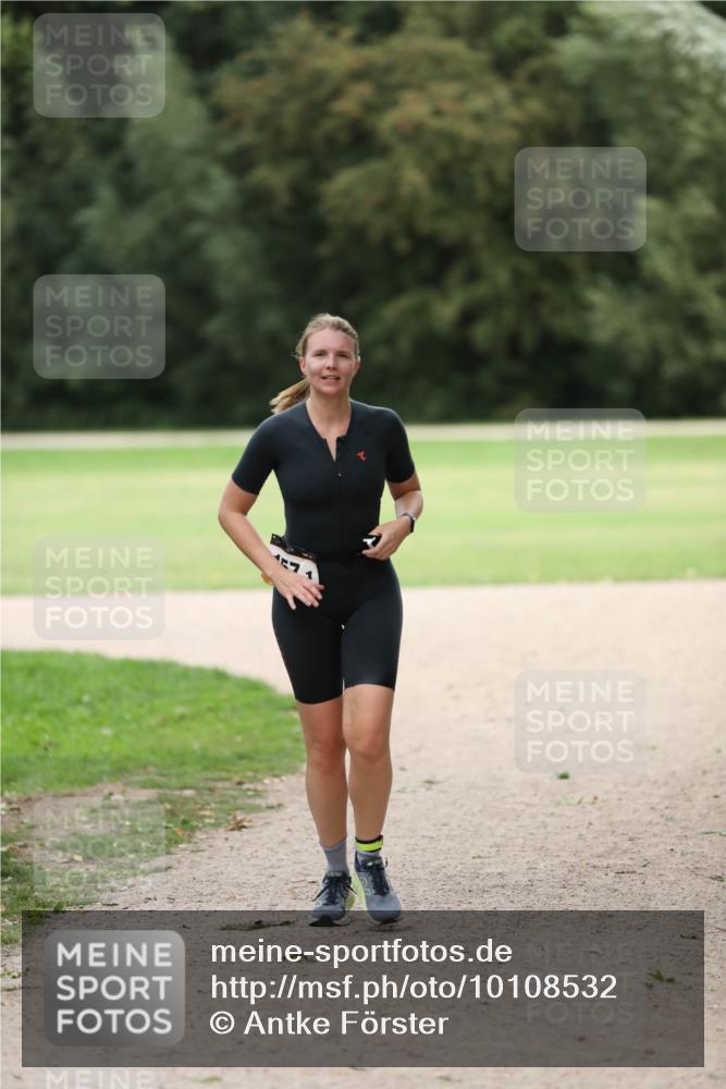 30.08.2026 - Elbe Triathlon Hamburg Antke Förster http://msf.ph/oto/10108532 30.08.2026 14:29:59 Laufen 574 meine-sportfotos.de
