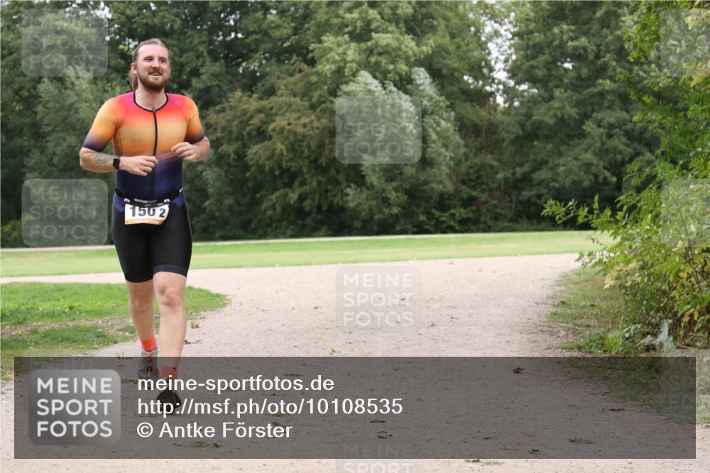 30.08.2026 - Elbe Triathlon Hamburg Antke Förster http://msf.ph/oto/10108535 30.08.2026 15:02:45 Laufen 150, 2 meine-sportfotos.de
