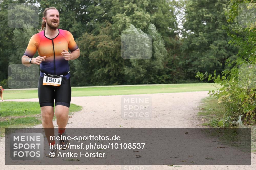 30.08.2026 - Elbe Triathlon Hamburg Antke Förster http://msf.ph/oto/10108537 30.08.2026 15:02:45 Laufen 150, 2 meine-sportfotos.de