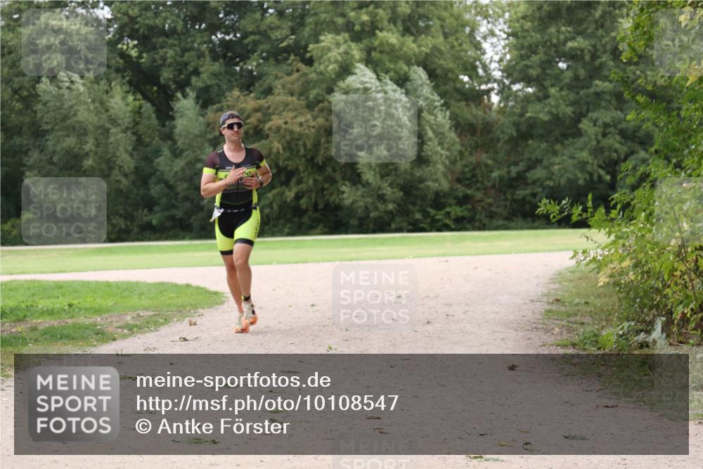 30.08.2026 - Elbe Triathlon Hamburg Antke Förster http://msf.ph/oto/10108547 30.08.2026 15:02:55 Laufen  meine-sportfotos.de
