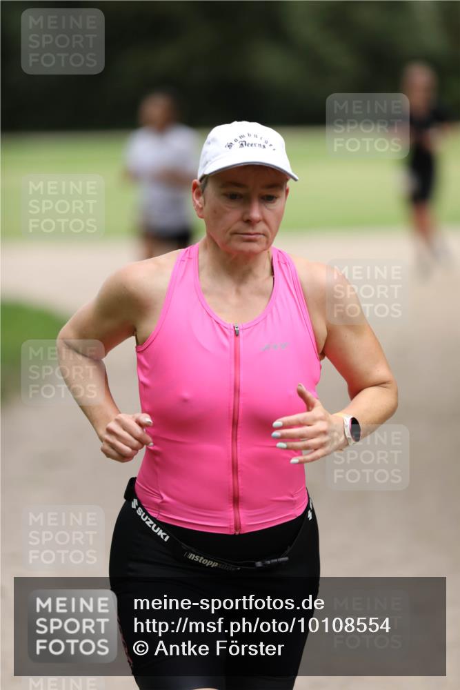30.08.2026 - Elbe Triathlon Hamburg Antke Förster http://msf.ph/oto/10108554 30.08.2026 14:30:17 Laufen  meine-sportfotos.de