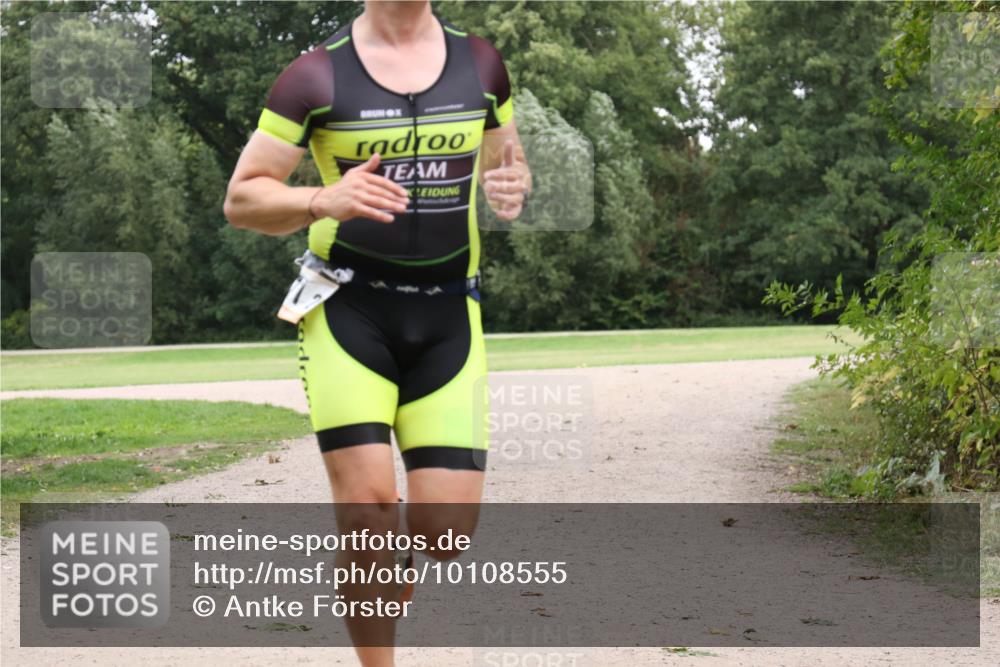 30.08.2026 - Elbe Triathlon Hamburg Antke Förster http://msf.ph/oto/10108555 30.08.2026 15:02:59 Laufen  meine-sportfotos.de