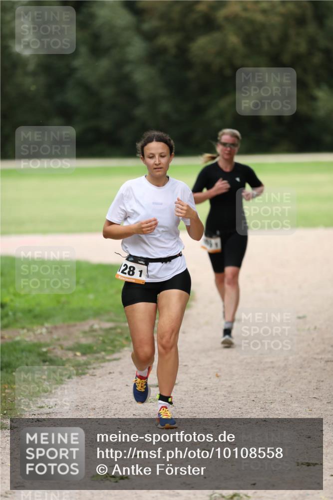 30.08.2026 - Elbe Triathlon Hamburg Antke Förster http://msf.ph/oto/10108558 30.08.2026 14:30:19 Laufen 28, 1, 4, 4 meine-sportfotos.de