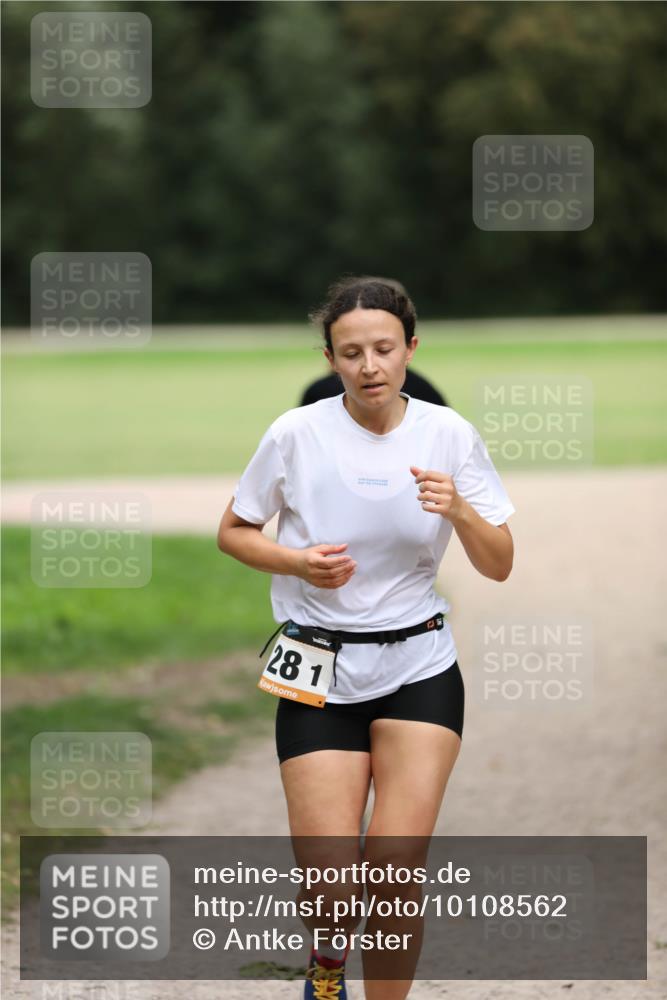30.08.2026 - Elbe Triathlon Hamburg Antke Förster http://msf.ph/oto/10108562 30.08.2026 14:30:21 Laufen 281 meine-sportfotos.de
