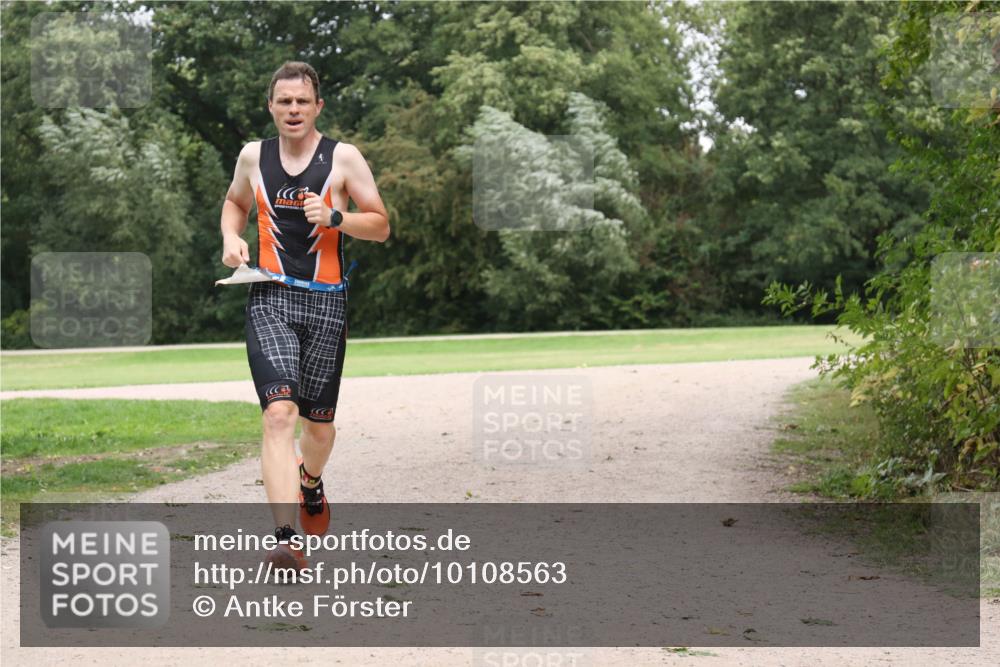 30.08.2026 - Elbe Triathlon Hamburg Antke Förster http://msf.ph/oto/10108563 30.08.2026 15:03:42 Laufen 19 meine-sportfotos.de