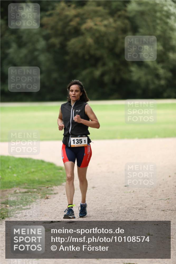 30.08.2026 - Elbe Triathlon Hamburg Antke Förster http://msf.ph/oto/10108574 30.08.2026 14:30:37 Laufen 1351 meine-sportfotos.de