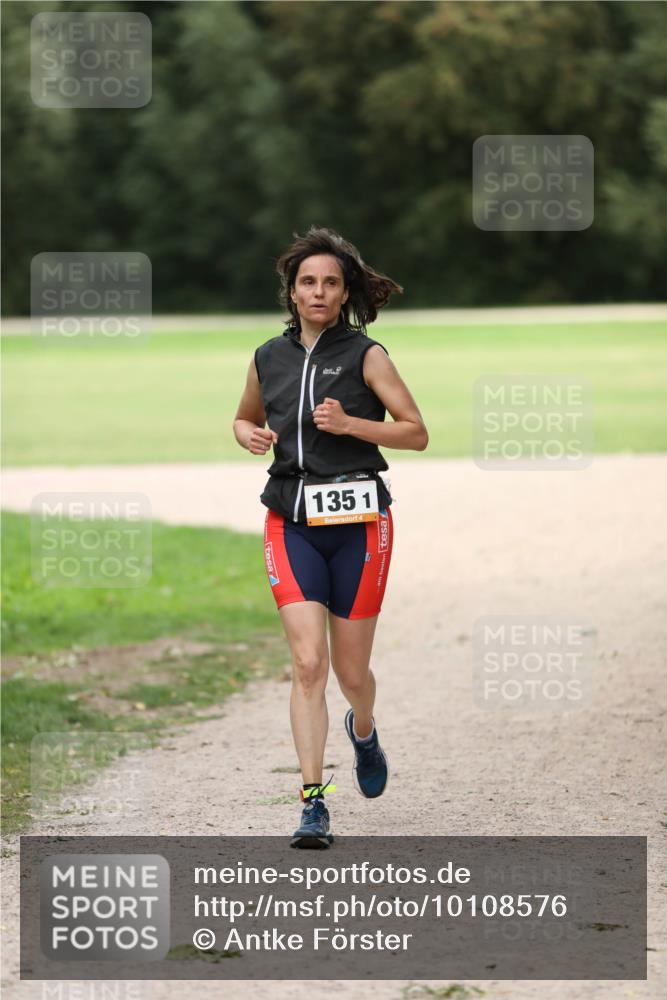 30.08.2026 - Elbe Triathlon Hamburg Antke Förster http://msf.ph/oto/10108576 30.08.2026 14:30:37 Laufen 1351, 4 meine-sportfotos.de