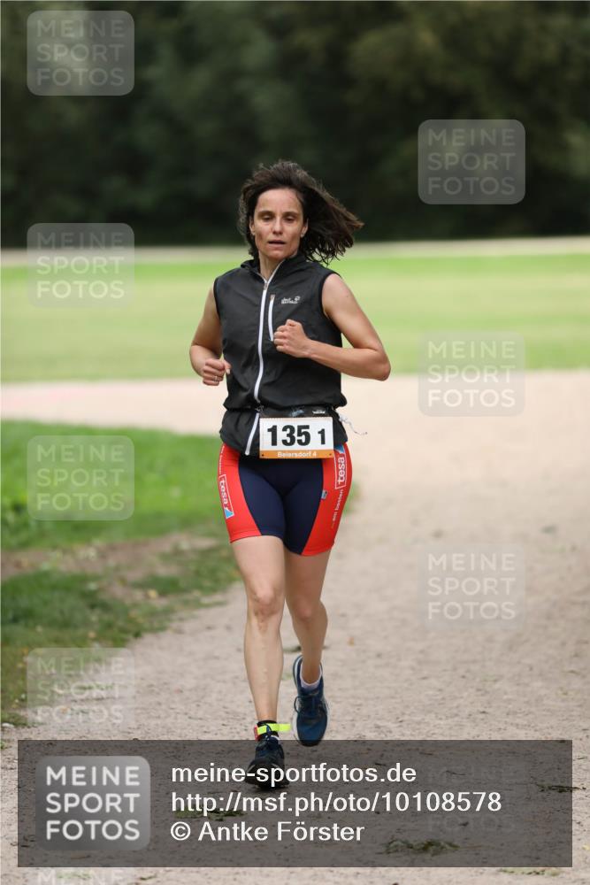 30.08.2026 - Elbe Triathlon Hamburg Antke Förster http://msf.ph/oto/10108578 30.08.2026 14:30:38 Laufen 1351, 4 meine-sportfotos.de