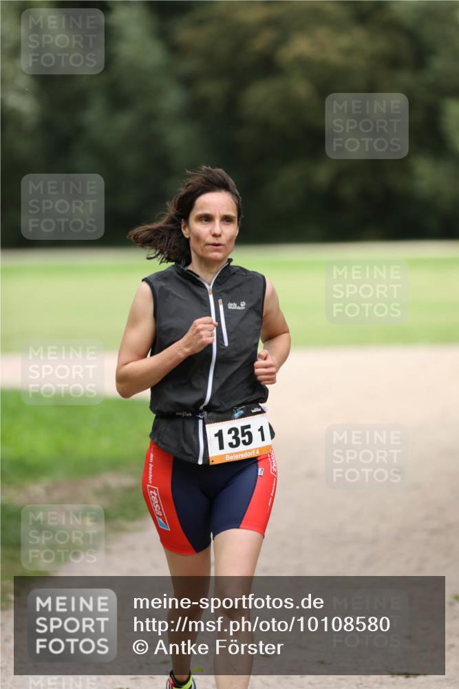 30.08.2026 - Elbe Triathlon Hamburg Antke Förster http://msf.ph/oto/10108580 30.08.2026 14:30:39 Laufen 1351, 4 meine-sportfotos.de