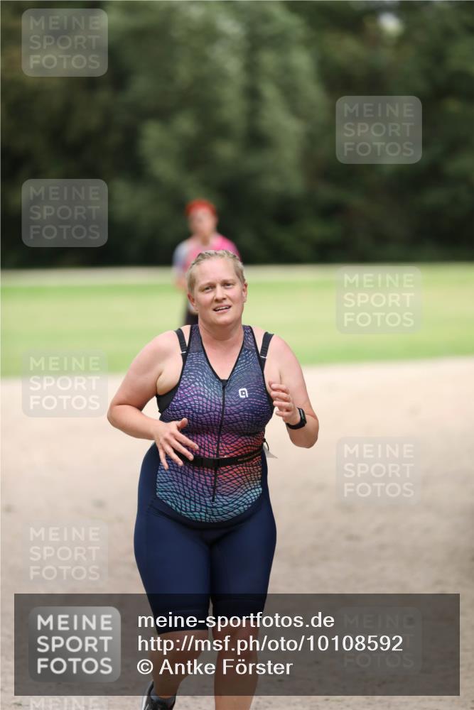 30.08.2026 - Elbe Triathlon Hamburg Antke Förster http://msf.ph/oto/10108592 30.08.2026 14:30:52 Laufen  meine-sportfotos.de