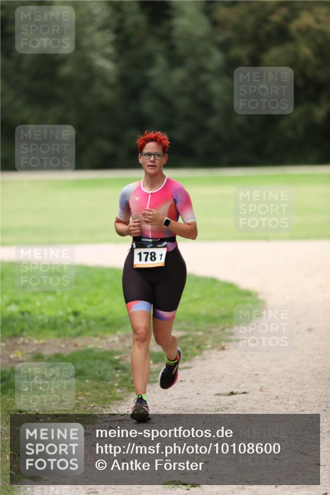 30.08.2026 - Elbe Triathlon Hamburg Antke Förster http://msf.ph/oto/10108600 30.08.2026 14:30:56 Laufen 178, 1 meine-sportfotos.de