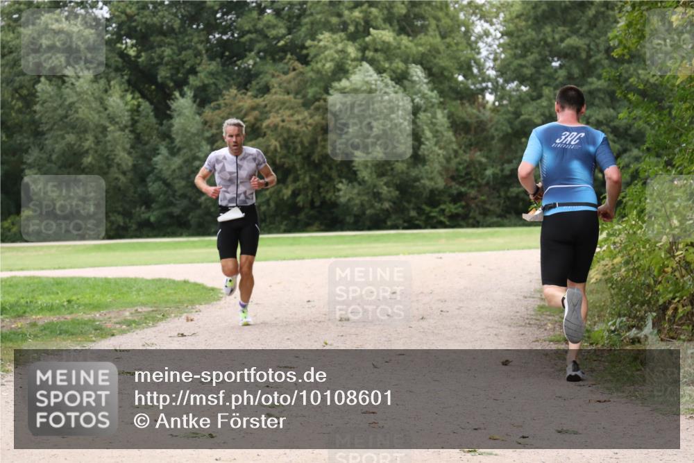 30.08.2026 - Elbe Triathlon Hamburg Antke Förster http://msf.ph/oto/10108601 30.08.2026 15:04:27 Laufen 3 meine-sportfotos.de