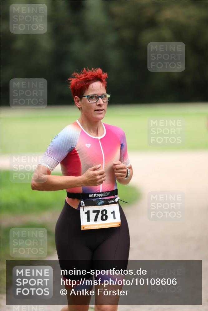 30.08.2026 - Elbe Triathlon Hamburg Antke Förster http://msf.ph/oto/10108606 30.08.2026 14:30:59 Laufen 1781 meine-sportfotos.de