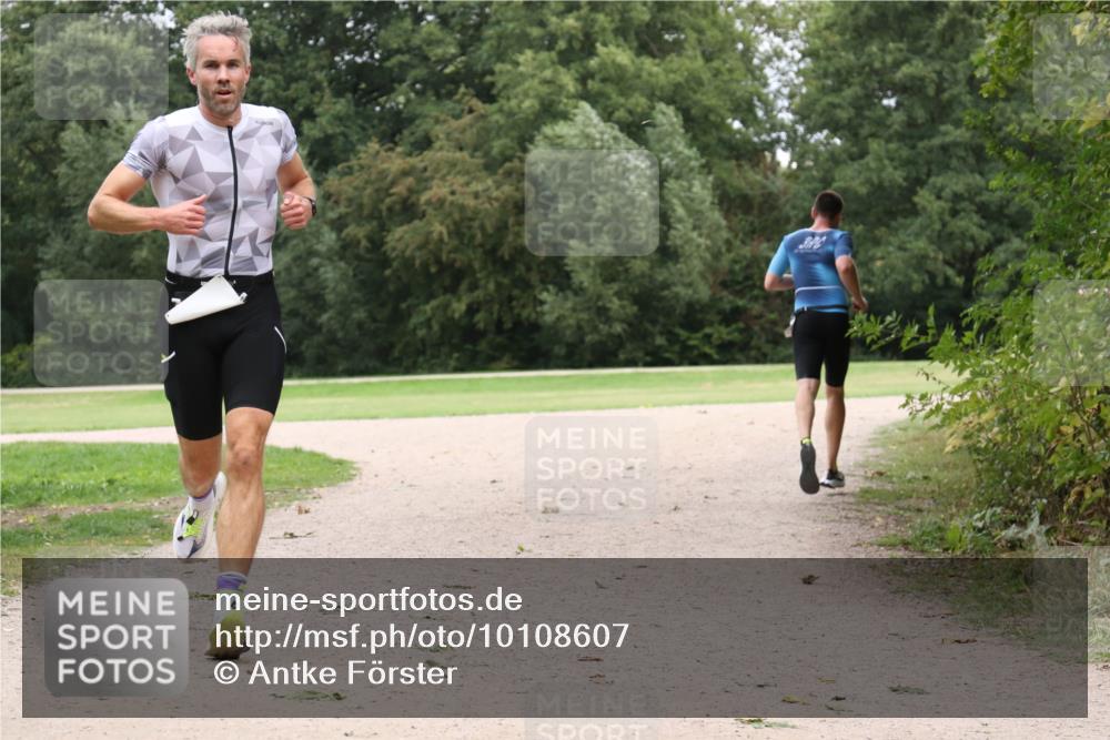 30.08.2026 - Elbe Triathlon Hamburg Antke Förster http://msf.ph/oto/10108607 30.08.2026 15:04:29 Laufen  meine-sportfotos.de