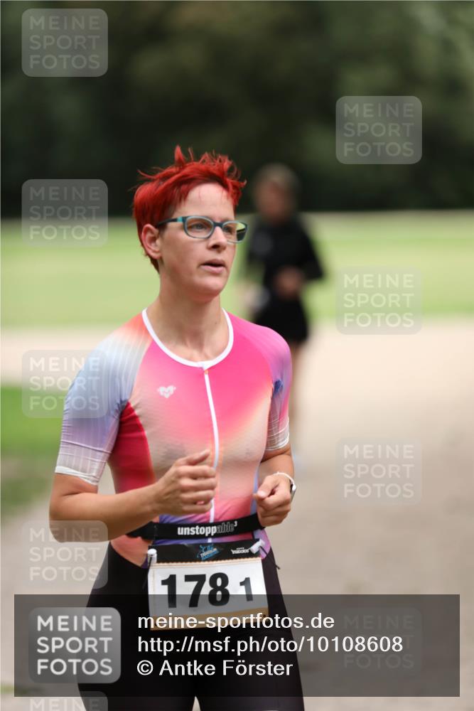 30.08.2026 - Elbe Triathlon Hamburg Antke Förster http://msf.ph/oto/10108608 30.08.2026 14:30:59 Laufen 1781 meine-sportfotos.de