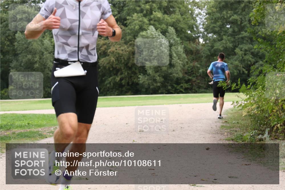 30.08.2026 - Elbe Triathlon Hamburg Antke Förster http://msf.ph/oto/10108611 30.08.2026 15:04:30 Laufen  meine-sportfotos.de