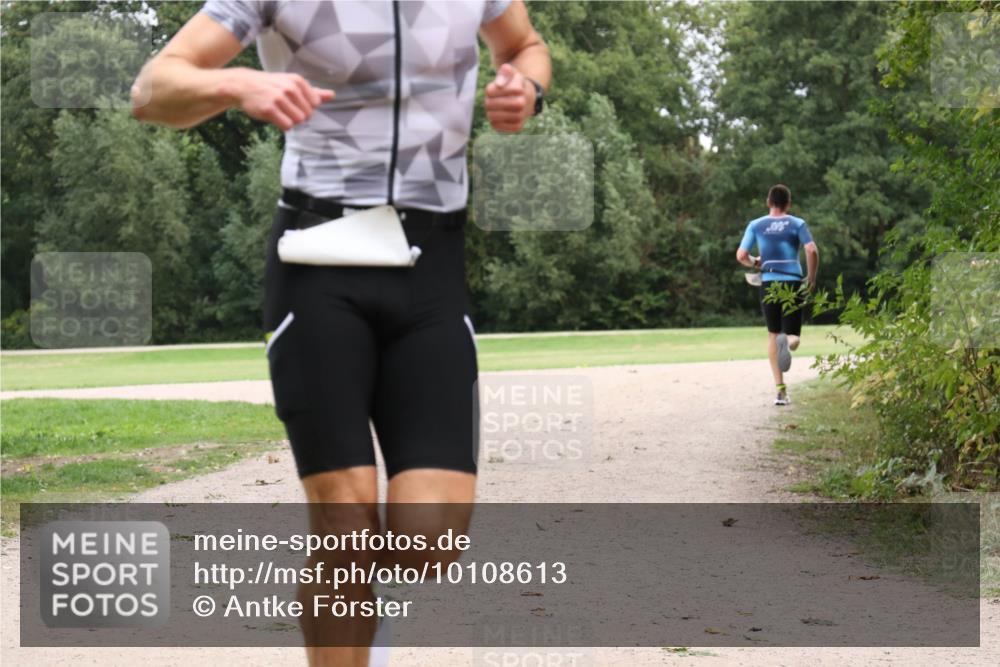 30.08.2026 - Elbe Triathlon Hamburg Antke Förster http://msf.ph/oto/10108613 30.08.2026 15:04:30 Laufen 2154 meine-sportfotos.de