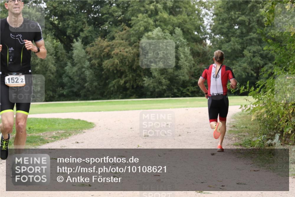 30.08.2026 - Elbe Triathlon Hamburg Antke Förster http://msf.ph/oto/10108621 30.08.2026 15:04:55 Laufen 1522 meine-sportfotos.de