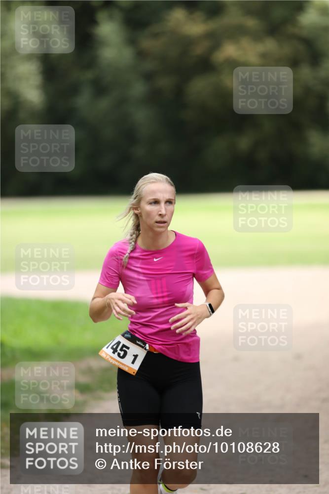 30.08.2026 - Elbe Triathlon Hamburg Antke Förster http://msf.ph/oto/10108628 30.08.2026 14:31:10 Laufen 45, 1 meine-sportfotos.de