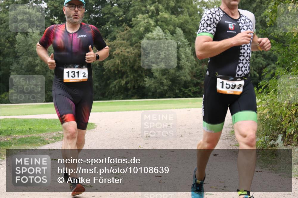 30.08.2026 - Elbe Triathlon Hamburg Antke Förster http://msf.ph/oto/10108639 30.08.2026 15:05:29 Laufen 1312, 1592 meine-sportfotos.de