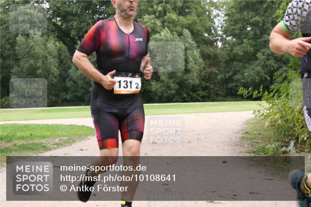 30.08.2026 - Elbe Triathlon Hamburg Antke Förster http://msf.ph/oto/10108641 30.08.2026 15:05:29 Laufen 1312 meine-sportfotos.de