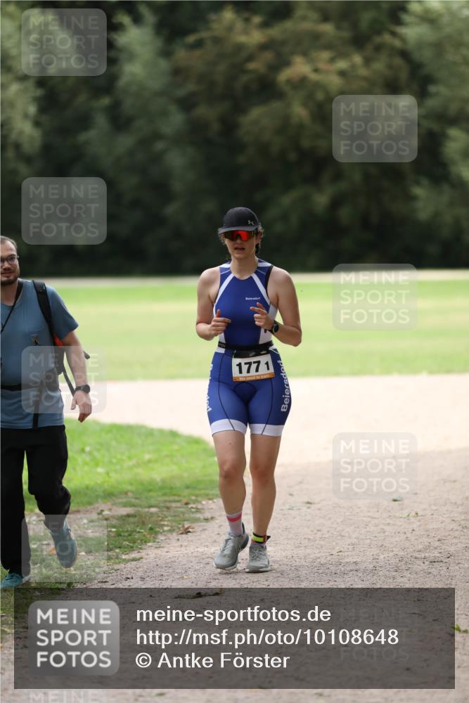30.08.2026 - Elbe Triathlon Hamburg Antke Förster http://msf.ph/oto/10108648 30.08.2026 14:31:44 Laufen 1771 meine-sportfotos.de