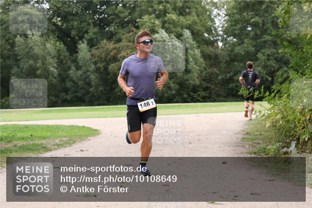 30.08.2026 - Elbe Triathlon Hamburg Antke Förster http://msf.ph/oto/10108649 30.08.2026 15:06:09 Laufen 146, 2 meine-sportfotos.de