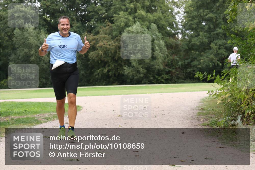 30.08.2026 - Elbe Triathlon Hamburg Antke Förster http://msf.ph/oto/10108659 30.08.2026 15:06:47 Laufen  meine-sportfotos.de
