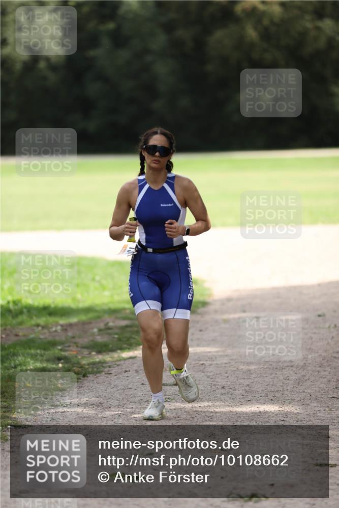 30.08.2026 - Elbe Triathlon Hamburg Antke Förster http://msf.ph/oto/10108662 30.08.2026 14:32:39 Laufen  meine-sportfotos.de