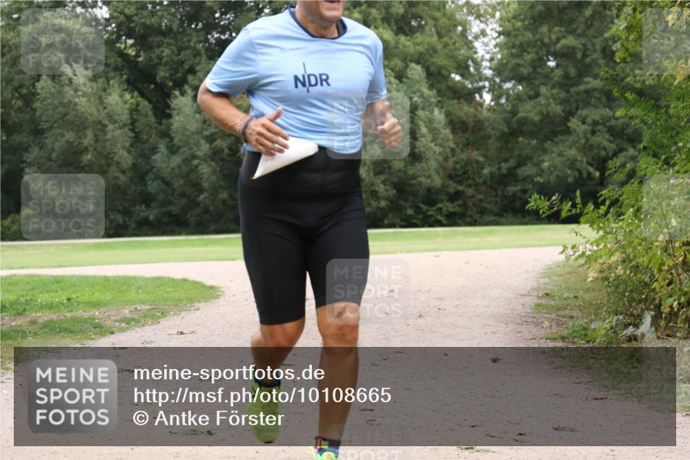 30.08.2026 - Elbe Triathlon Hamburg Antke Förster http://msf.ph/oto/10108665 30.08.2026 15:06:48 Laufen  meine-sportfotos.de