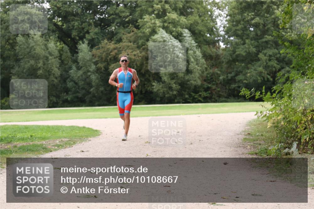 30.08.2026 - Elbe Triathlon Hamburg Antke Förster http://msf.ph/oto/10108667 30.08.2026 15:07:07 Laufen  meine-sportfotos.de