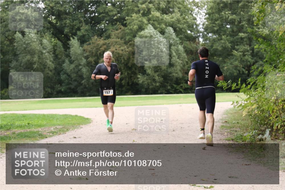 30.08.2026 - Elbe Triathlon Hamburg Antke Förster http://msf.ph/oto/10108705 30.08.2026 15:07:56 Laufen 157, 2 meine-sportfotos.de