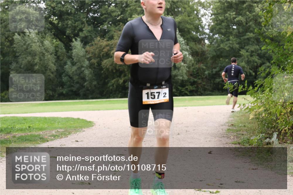 30.08.2026 - Elbe Triathlon Hamburg Antke Förster http://msf.ph/oto/10108715 30.08.2026 15:07:59 Laufen 157, 2 meine-sportfotos.de