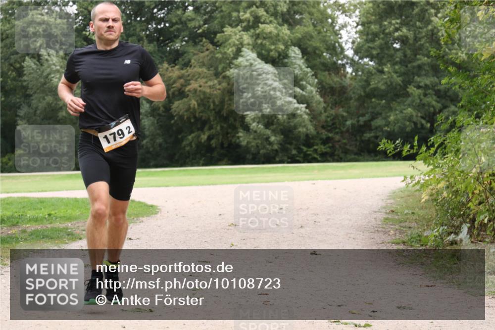 30.08.2026 - Elbe Triathlon Hamburg Antke Förster http://msf.ph/oto/10108723 30.08.2026 15:08:55 Laufen 179, 2 meine-sportfotos.de