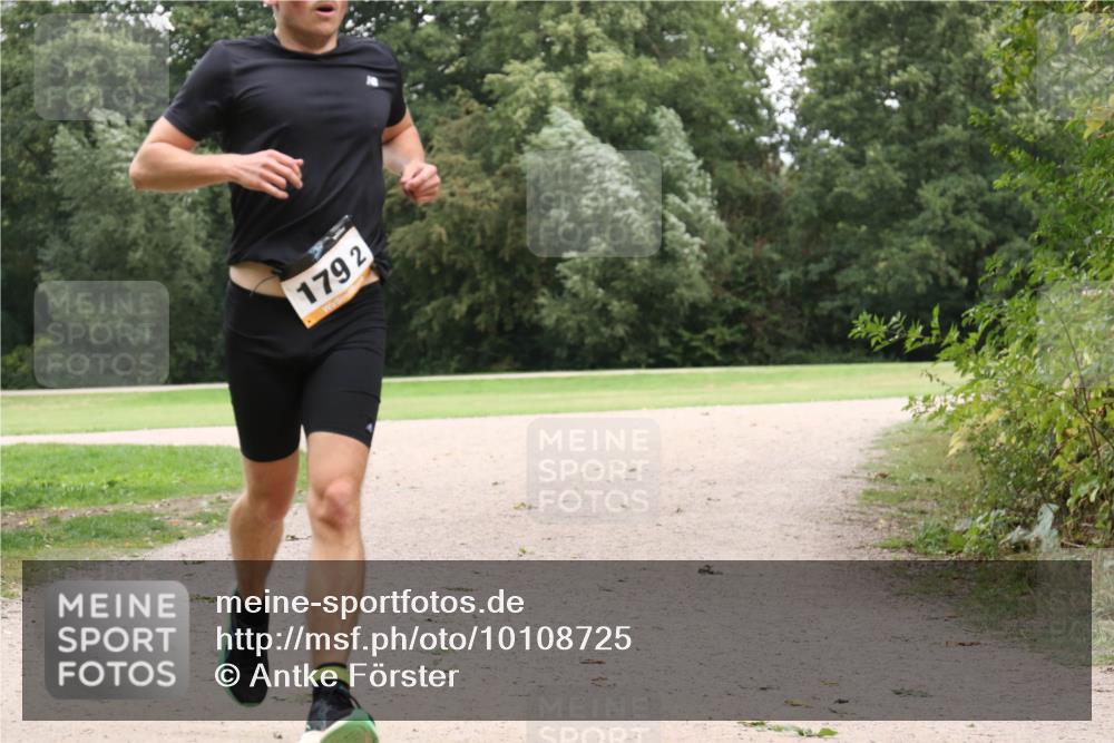 30.08.2026 - Elbe Triathlon Hamburg Antke Förster http://msf.ph/oto/10108725 30.08.2026 15:08:55 Laufen 1792 meine-sportfotos.de