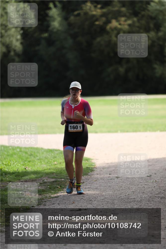 30.08.2026 - Elbe Triathlon Hamburg Antke Förster http://msf.ph/oto/10108742 30.08.2026 14:36:57 Laufen 1601 meine-sportfotos.de