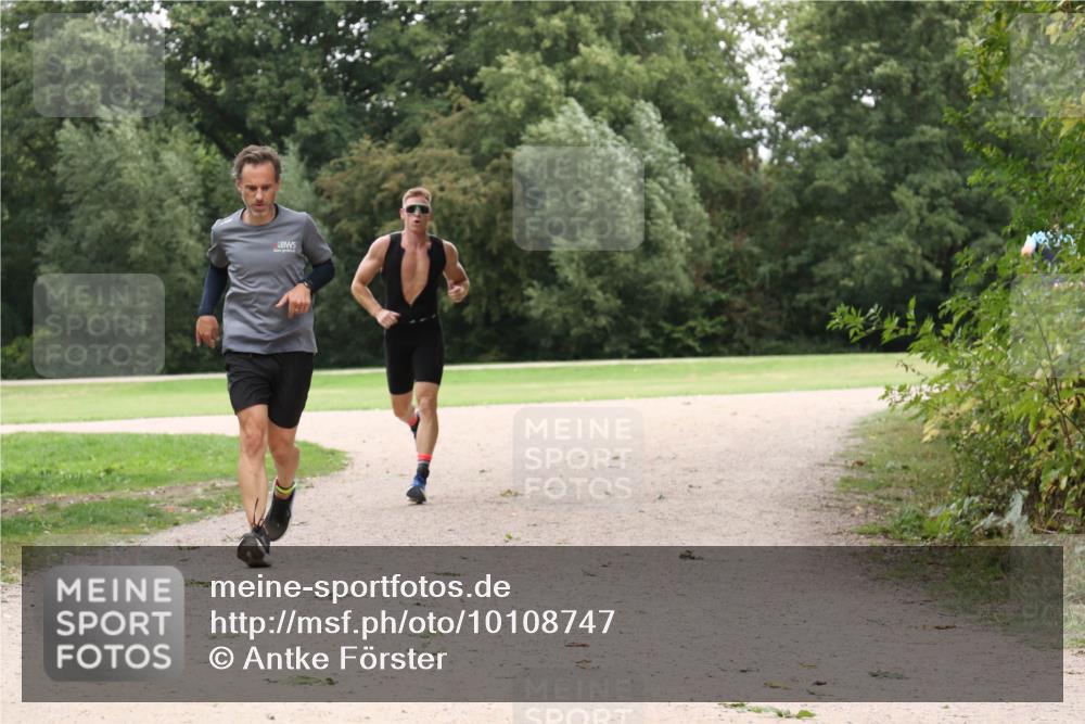 30.08.2026 - Elbe Triathlon Hamburg Antke Förster http://msf.ph/oto/10108747 30.08.2026 15:09:34 Laufen  meine-sportfotos.de